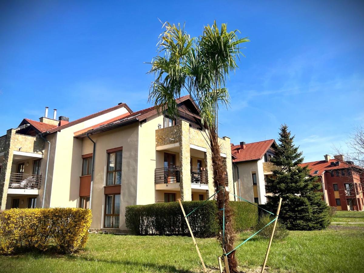 Luxus Golf Apartment Buk Bagian luar foto