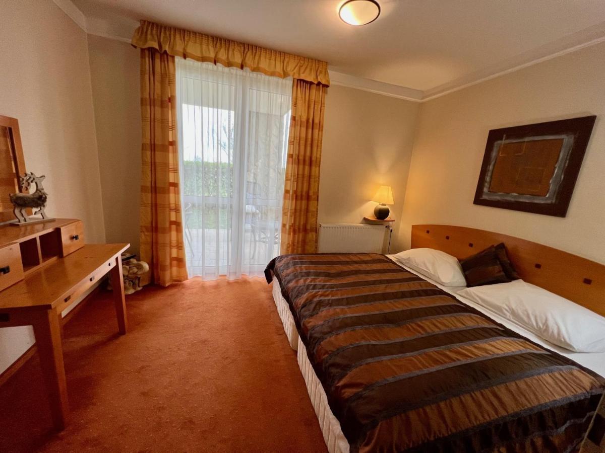 Luxus Golf Apartment Buk Bagian luar foto