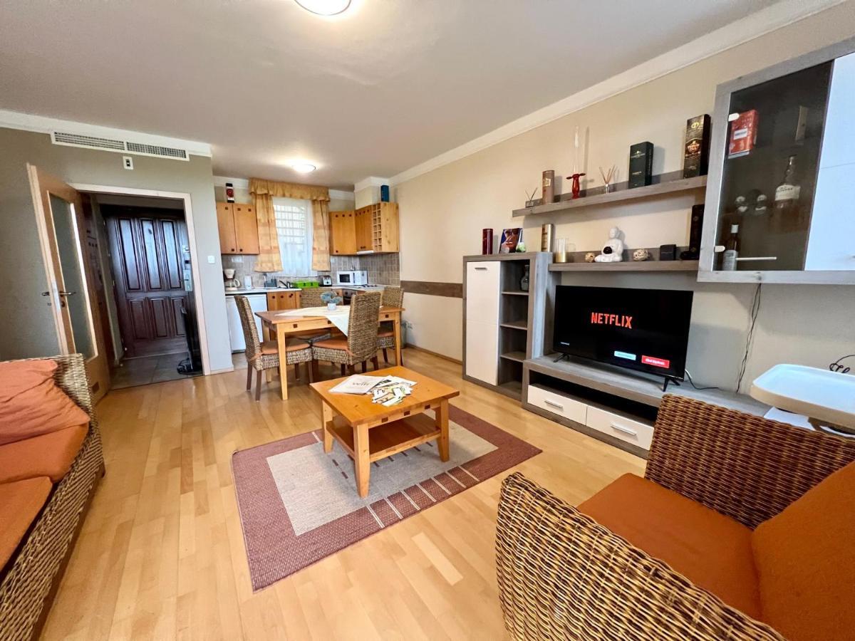 Luxus Golf Apartment Buk Bagian luar foto